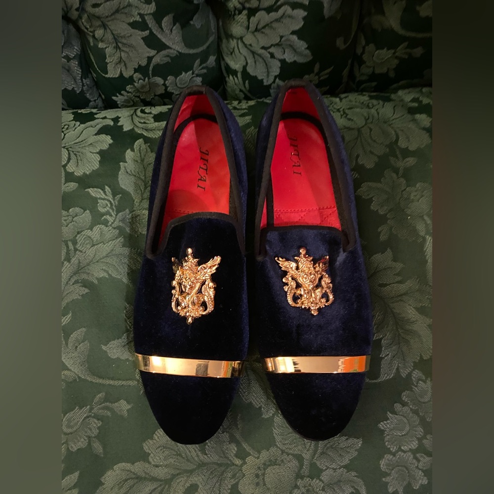 Dress shoes